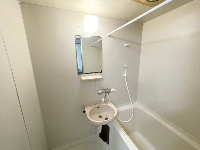 物件内観写真12　(洗面)
