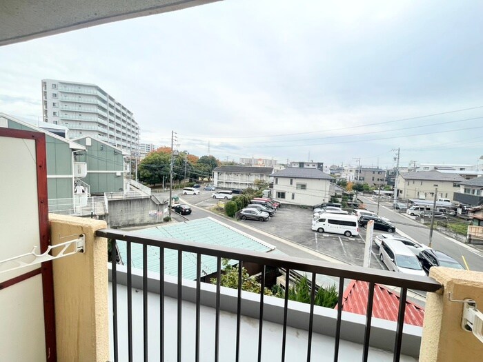 物件内観写真16　(室内からの展望)