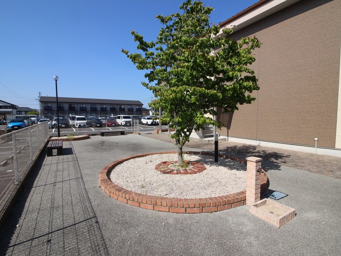 物件外観写真6　(外観写真)