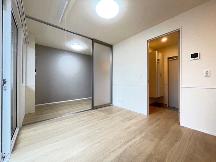 物件内観写真8　(居室)