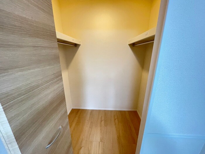 物件内観写真11　(収納)