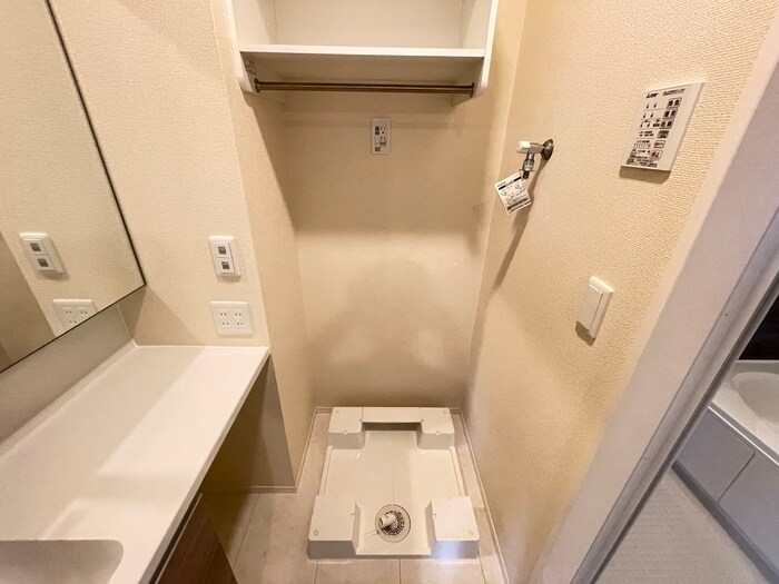 物件内観写真15　(洗濯機置場)