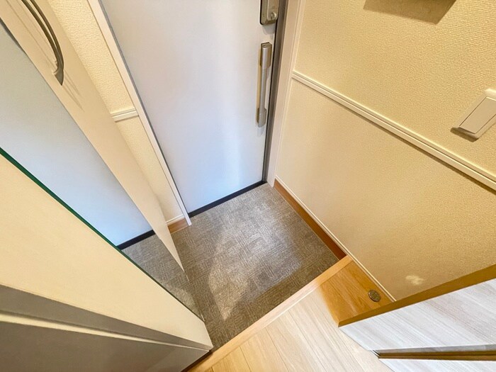 物件内観写真19　(玄関)