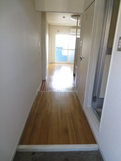 物件内観写真7　(廊下)