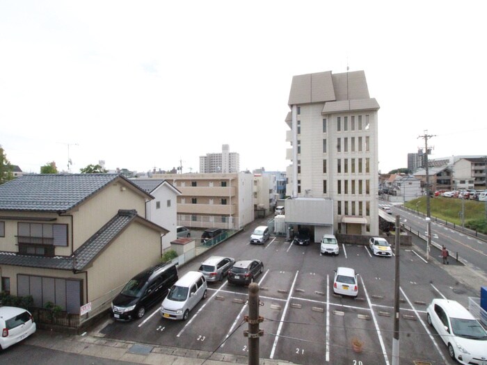 物件内観写真16　(室内からの展望)