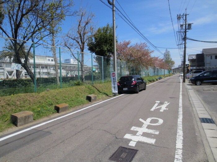 物件外観写真6　(周辺環境)