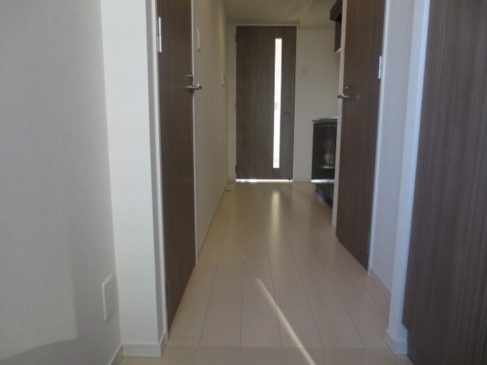 物件内観写真17　(玄関)