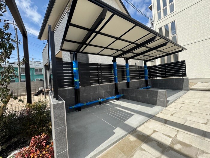 物件外観写真5　(駐輪場)