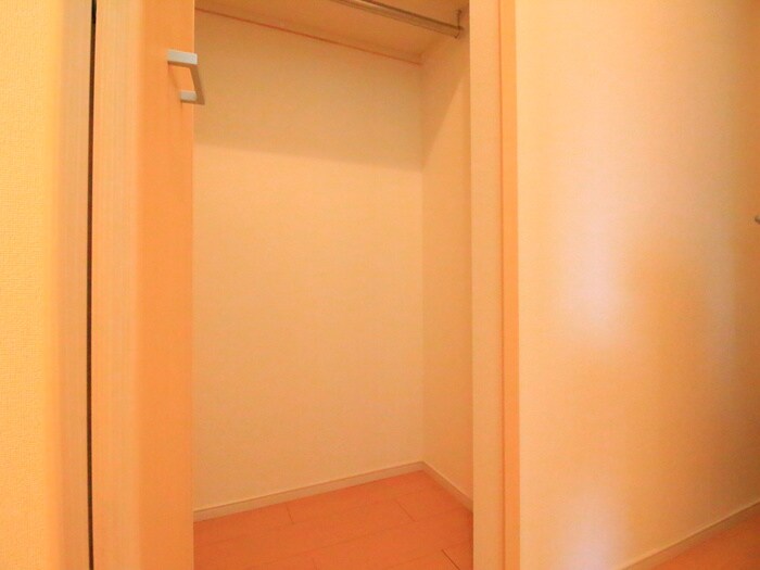 物件内観写真13　(収納)