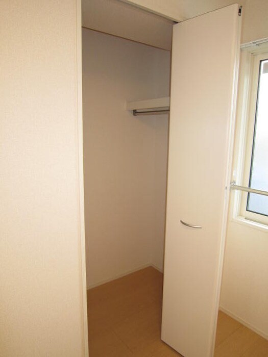 物件内観写真7　(収納)