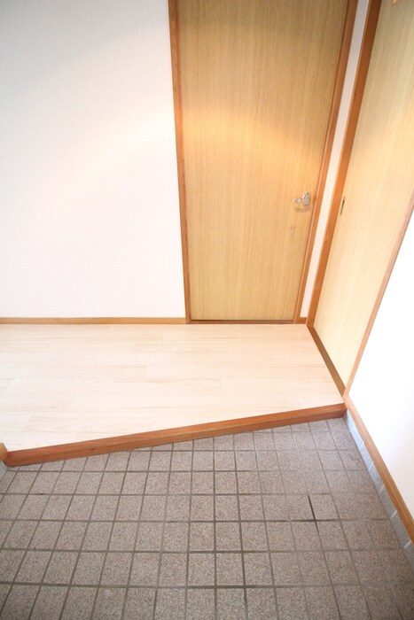 物件内観写真15　(玄関)