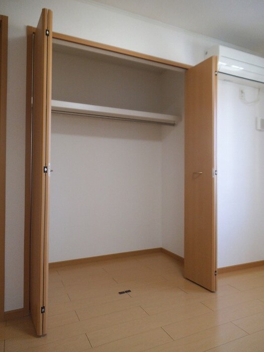 物件内観写真5　(収納)