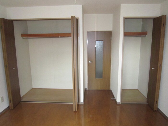 物件内観写真6　(収納)