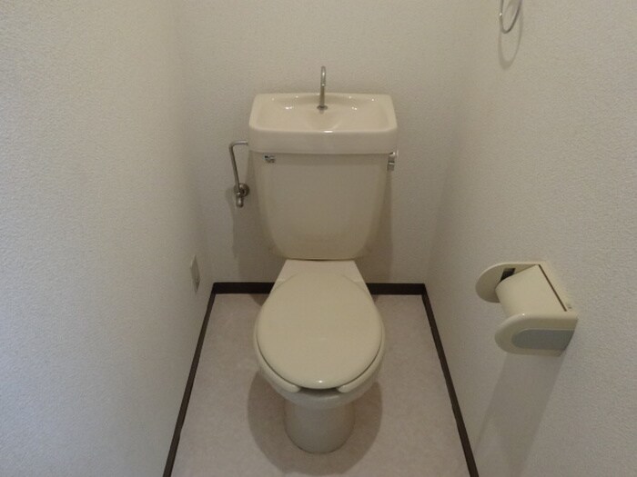 物件内観写真11　(トイレ)