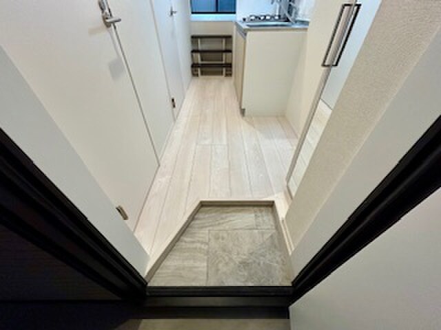 物件内観写真14　(玄関)