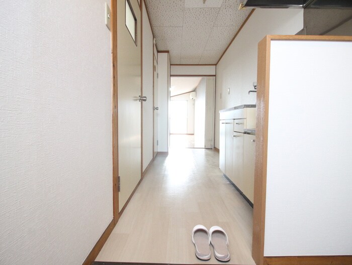 物件内観写真10　(廊下)