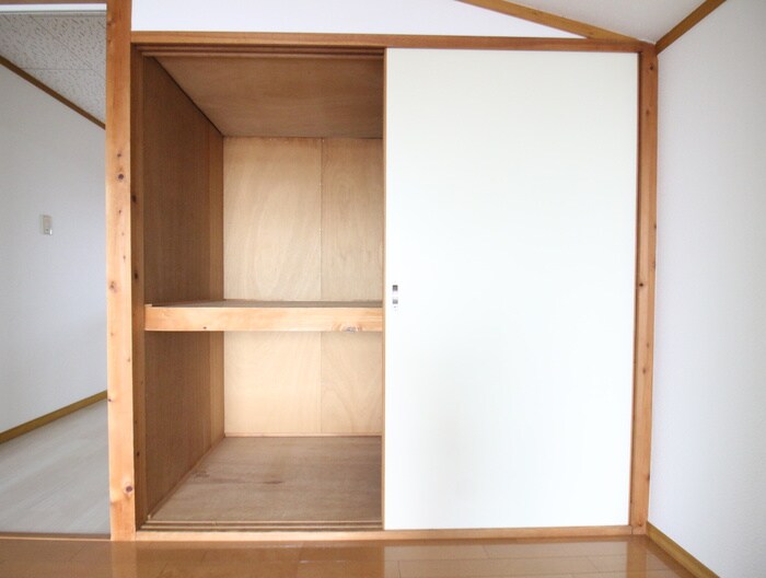 物件内観写真15　(収納)