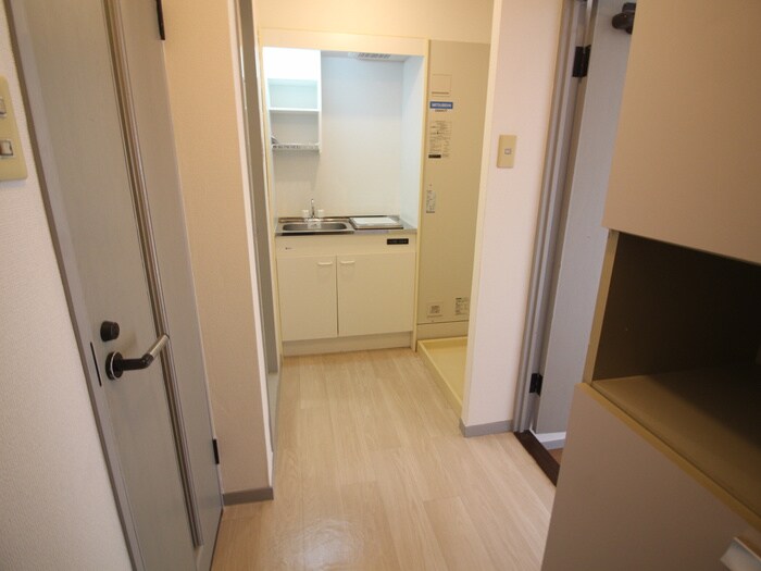 物件内観写真13　(廊下)