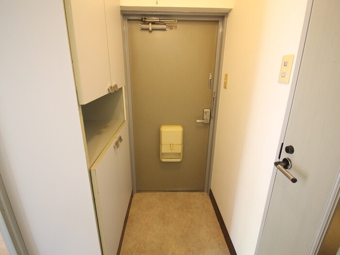 物件内観写真15　(玄関)