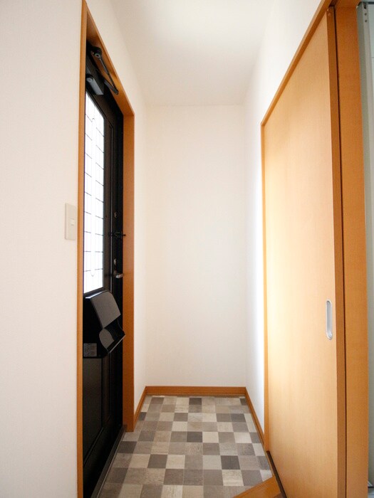 物件内観写真15　(玄関)