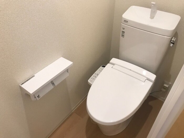 物件内観写真5　(トイレ)