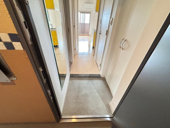 物件内観写真22　(玄関)