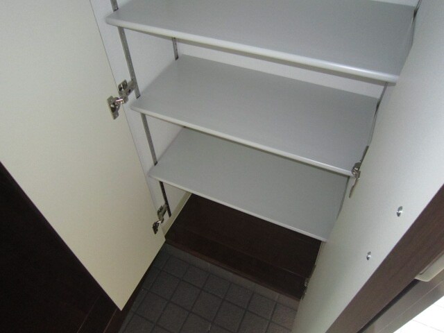 物件内観写真16　(靴箱)