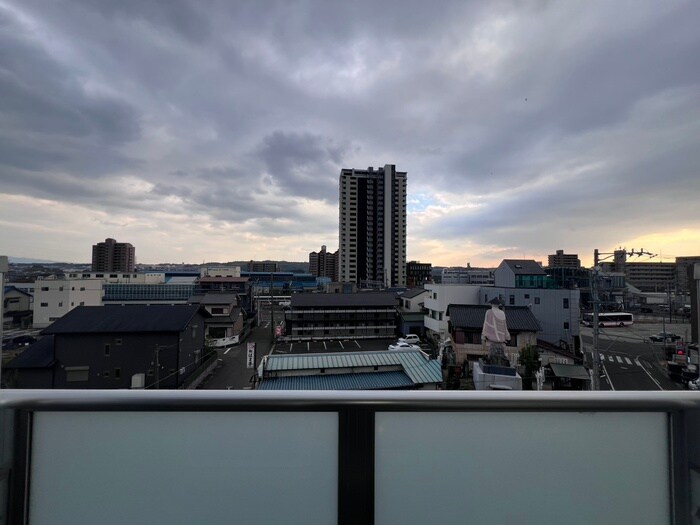 物件内観写真17　(室内からの展望)