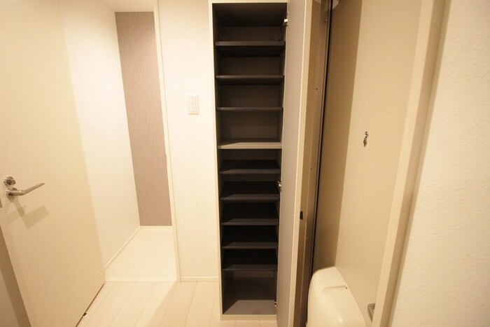 物件内観写真18　(靴箱)