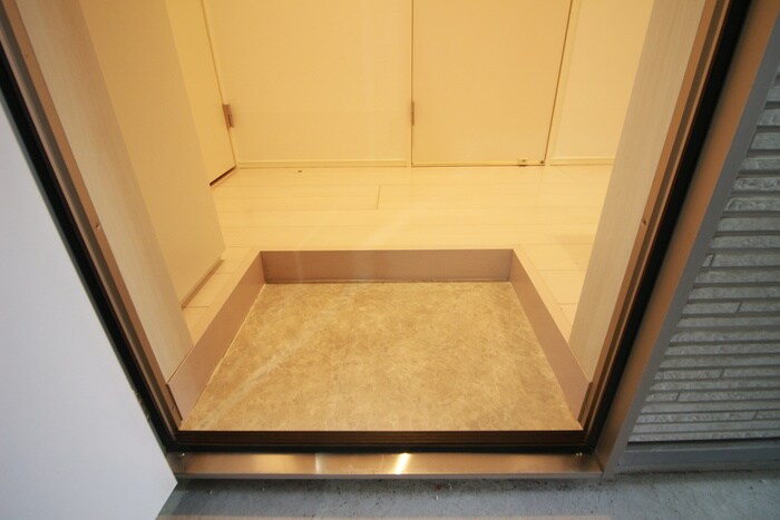 物件内観写真19　(玄関)