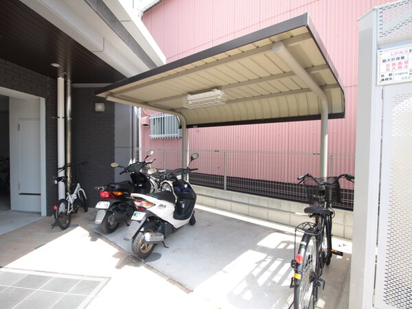 駐輪場