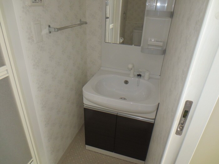 物件内観写真11　(洗面)