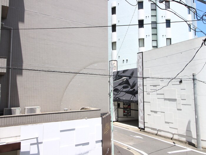 物件内観写真17　(室内からの展望)