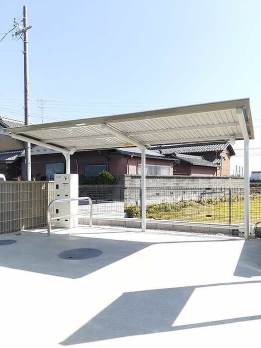 物件外観写真3　(駐輪場)