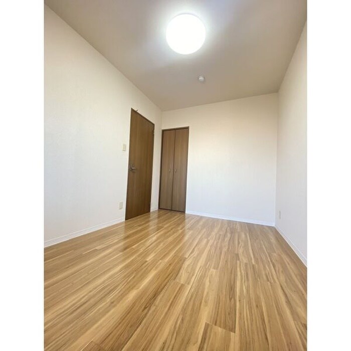 物件内観写真6　(居室)