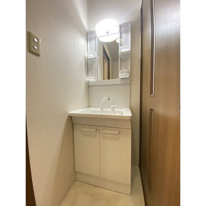 物件内観写真7　(洗面)