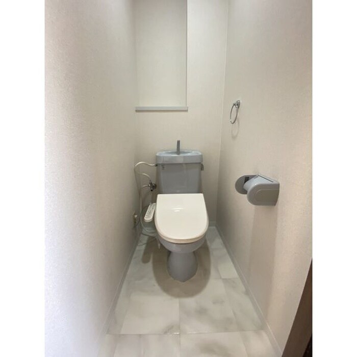 物件内観写真9　(トイレ)