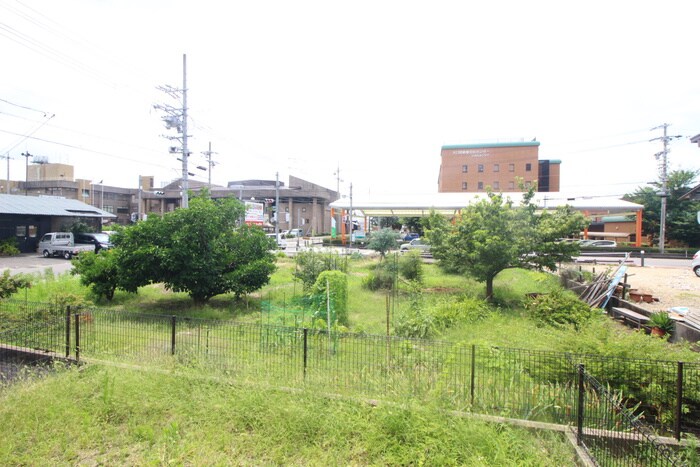 物件内観写真21　(室内からの展望)