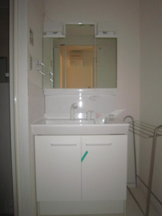 物件内観写真13　(洗面)