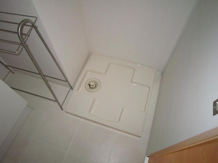 物件内観写真14　(洗濯機置場)