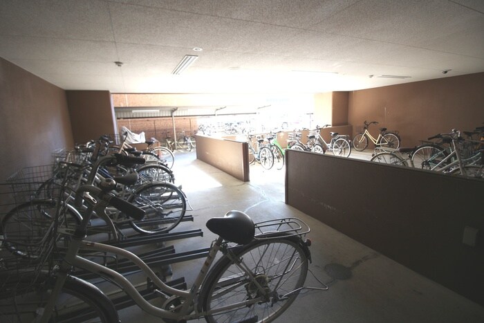 物件外観写真6　(駐輪場)