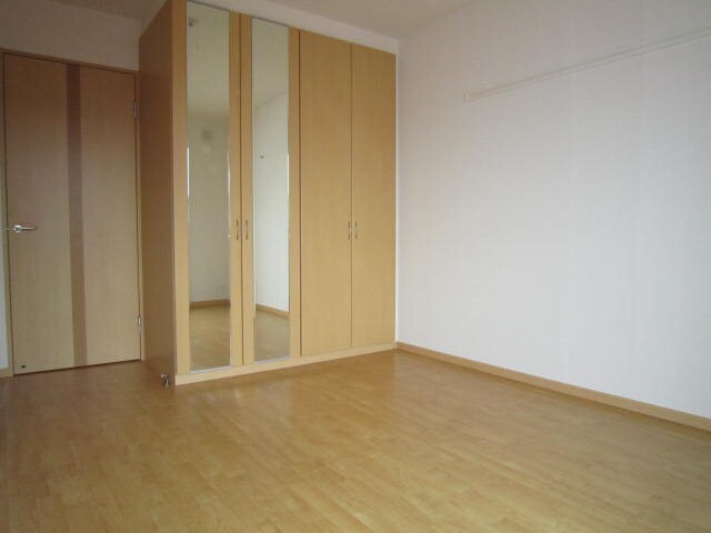 物件内観写真6　(収納)