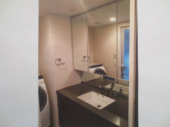 物件内観写真6　(洗面)