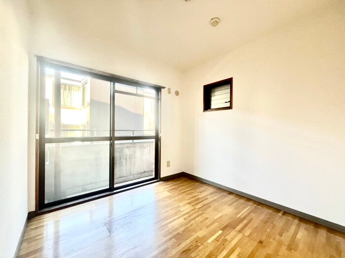 物件内観写真11　(居室)