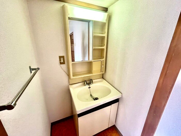 物件内観写真15　(洗面)