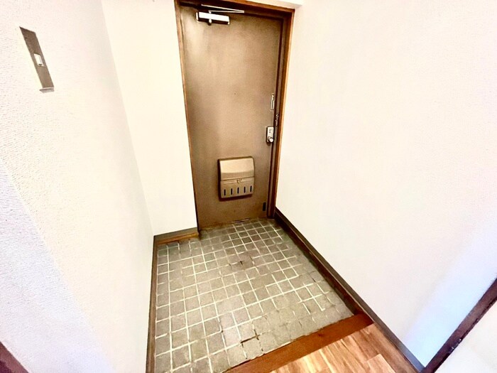 物件内観写真22　(玄関)