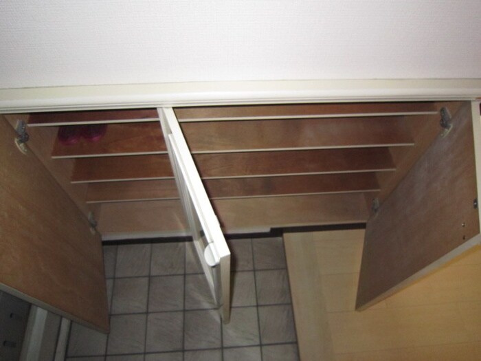 物件内観写真16　(靴箱)