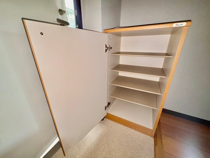 物件内観写真16　(靴箱)