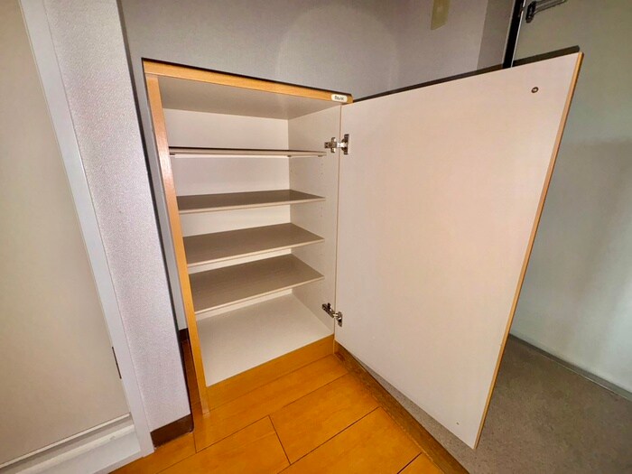 物件内観写真16　(靴箱)