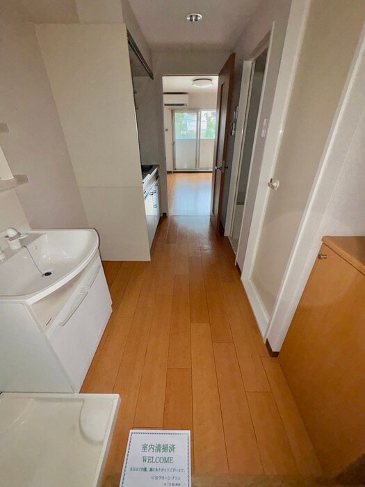 物件内観写真18　(廊下)